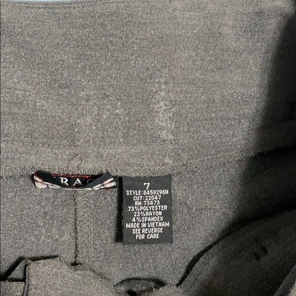 💜 4/$30 - capri dress pants - Picture 3 of 3